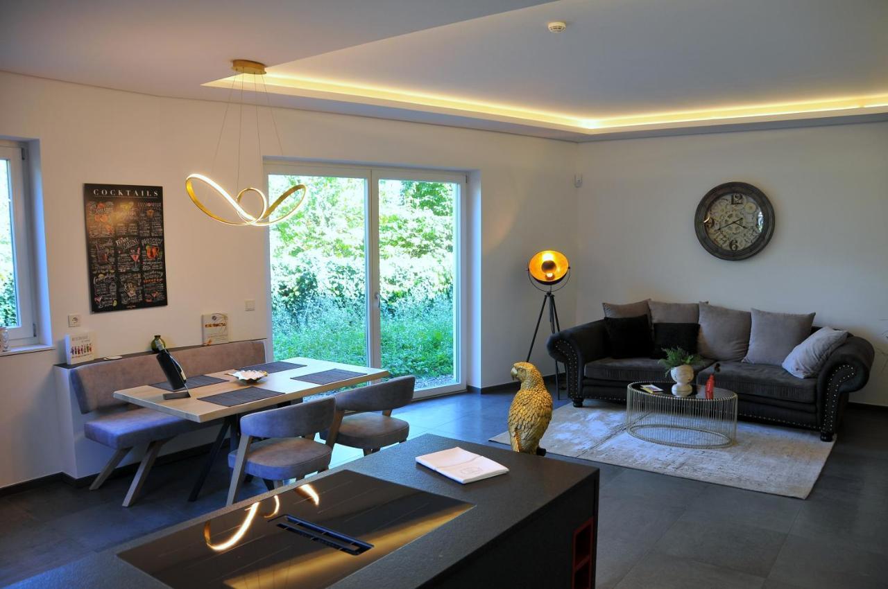 Ruhige Ferienwohnung Mit Garten Und Garage In Privatvilla Marling Exteriör bild
